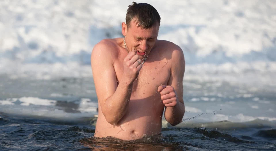 Cold Plunge Benefits Boost Recovery, Energy & Mental Clarity