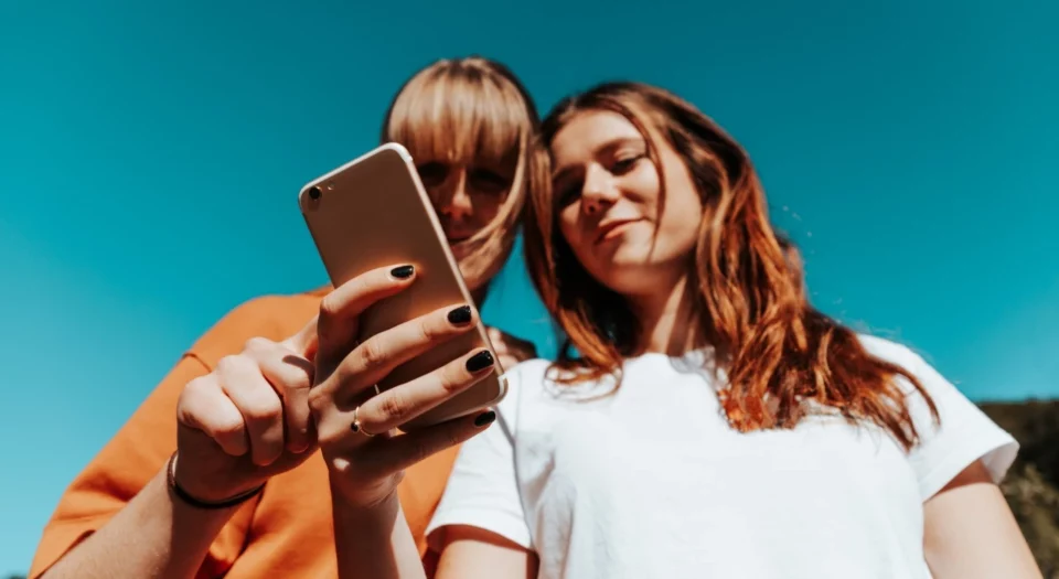 Social Media Girls Forums Explore A New Hub For Digital Fans